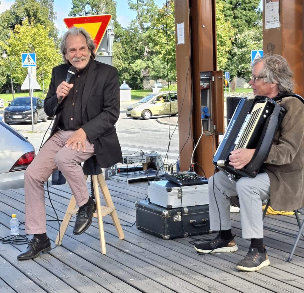Eki Liikanen viihdyttämässä yleisöä 8.8.2026